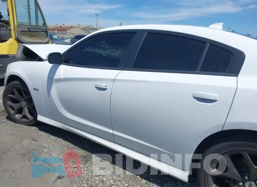 2C3CDXCT3KH757347 Photo# 15