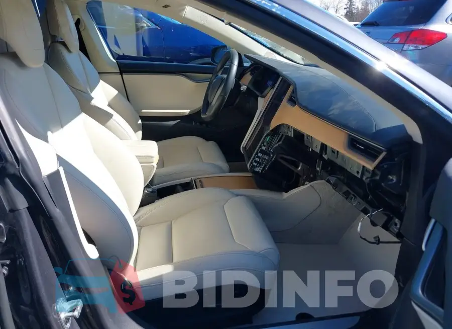 5YJSA1E20JF277708 Photo# 5