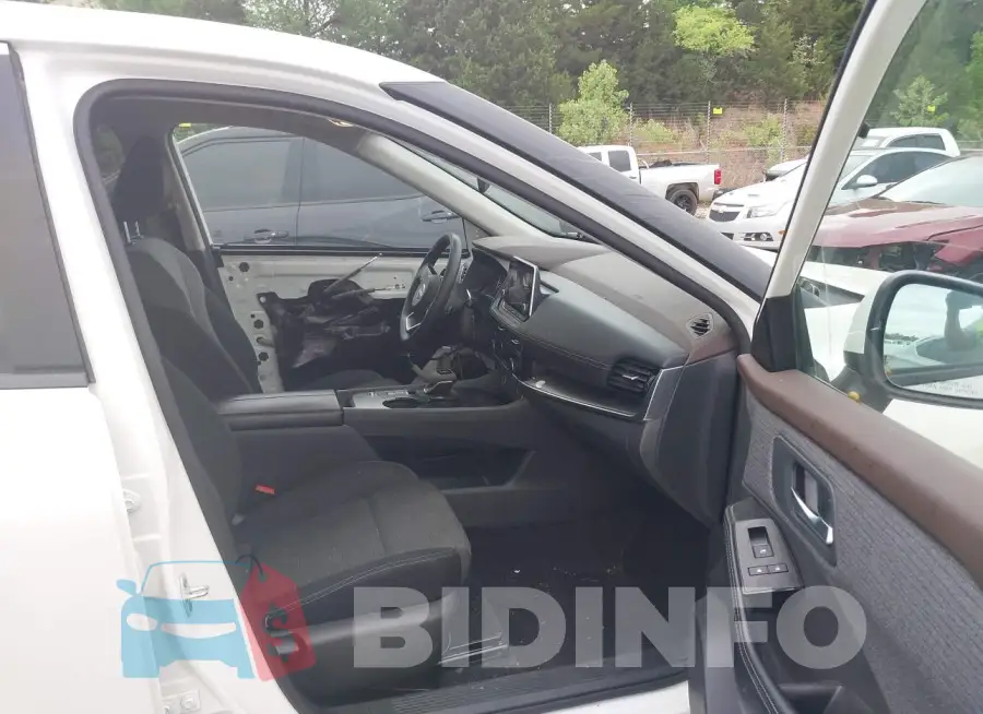 5N1BT3BA3PC750181 Photo# 5