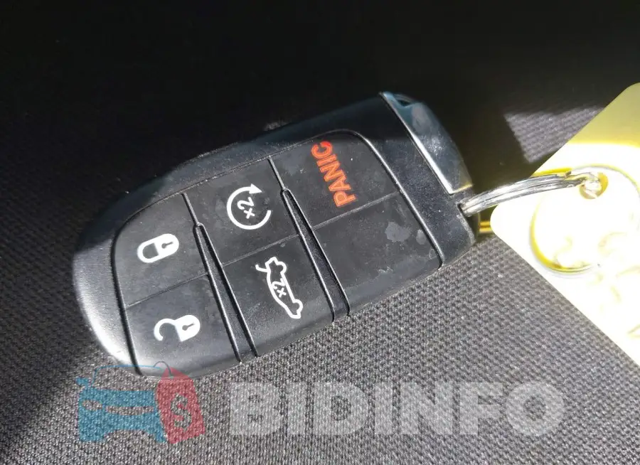 2C3CDXGJ8PH631064 Photo# 11
