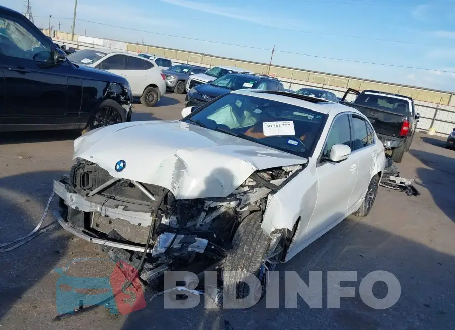 WBA5R1C05NFL65708 Photo# 2