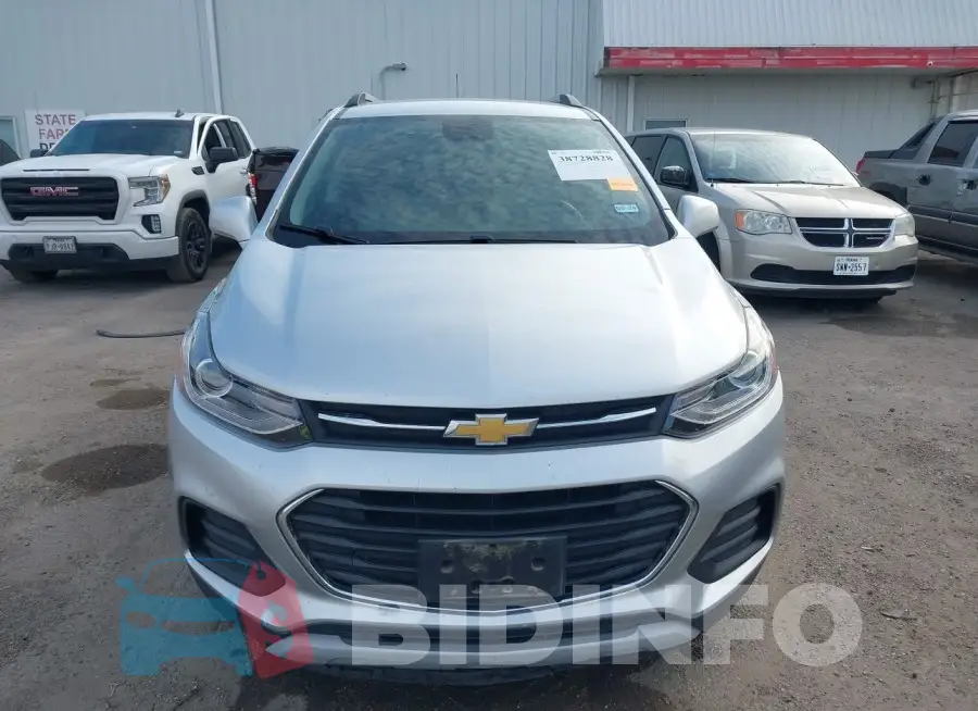 3GNCJLSB1JL261417 Photo# 13