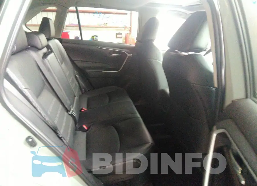 2T3B6RFVXPW042812 Photo# 8
