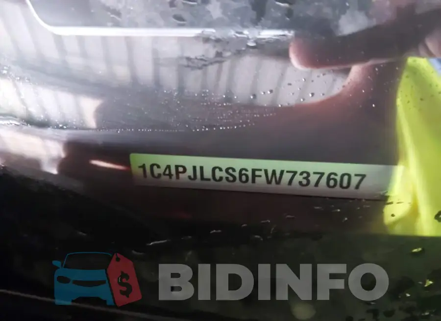 1C4PJLCS6FW737607 Photo# 9