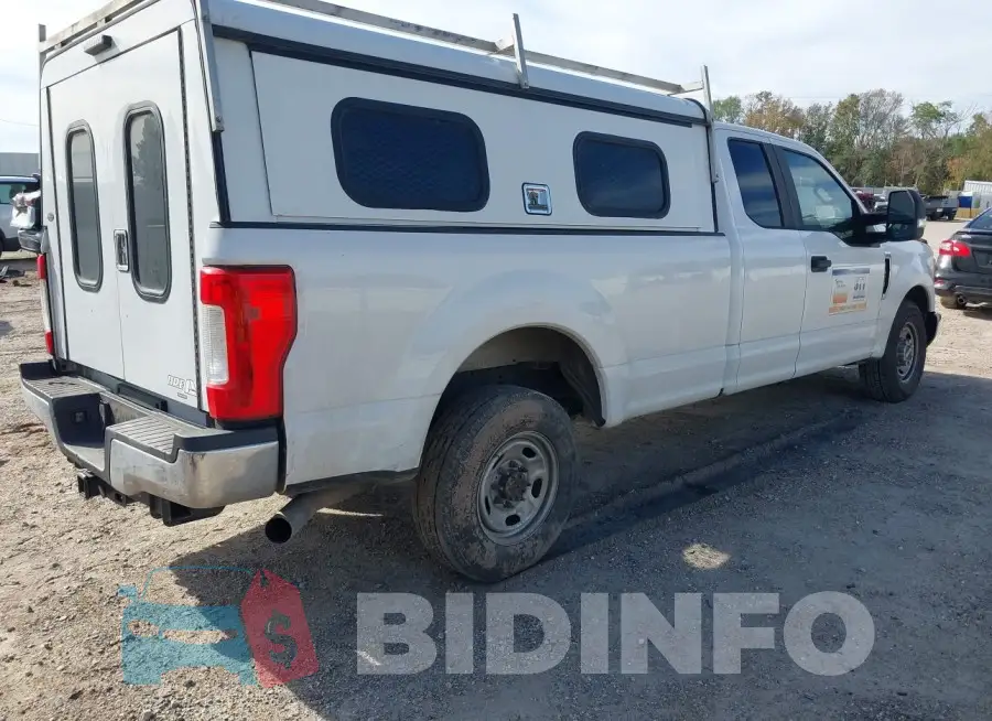 1FT7X2A69HEC85949 Photo# 4