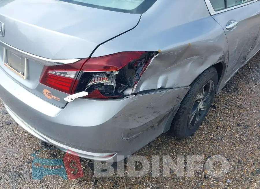 1HGCR2F38GA237616 Photo# 18