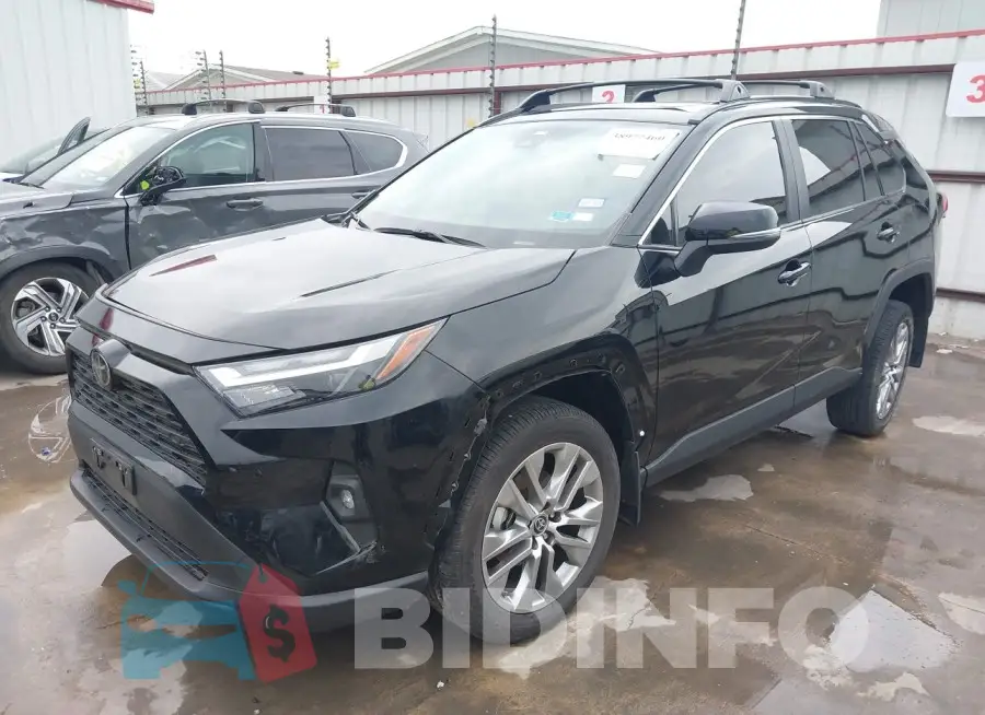 2T3C1RFV2PC219048 Photo# 2