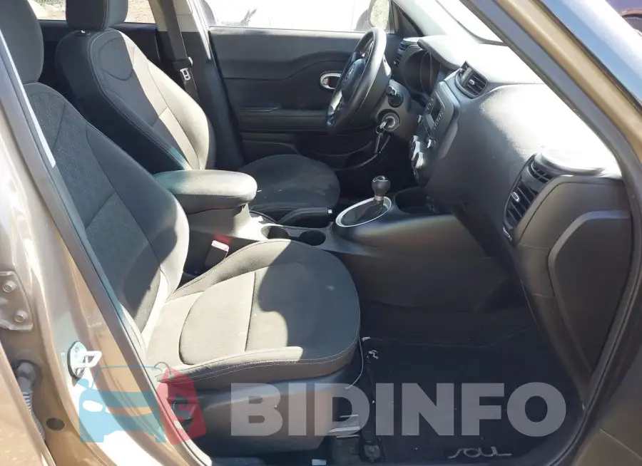 KNDJN2A22E7013073 Photo# 5