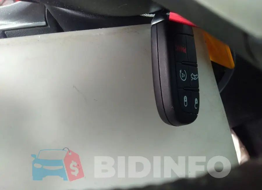 2C3CDXHG3EH100712 Photo# 11