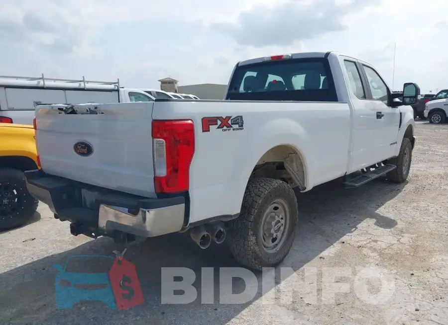 1FT7X2BT2HED66487 Photo# 4