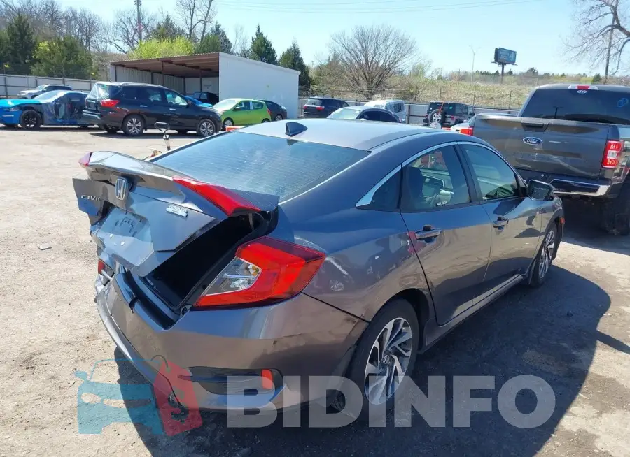 19XFC2F72HE004071 Photo# 4