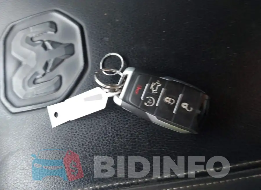1C6SRFLT8NN168168 Photo# 11