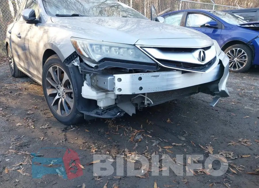 19UDE2F35HA013723 Photo# 6