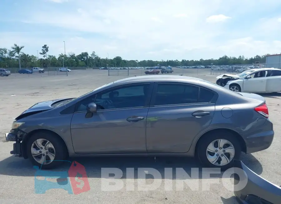 19XFB2F55FE026516 Photo# 15