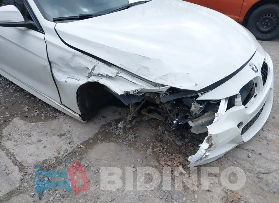WBA8E3G5XGNU02206 Photo# 6