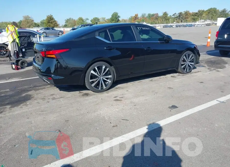 1N4BL4CV6KC158820 Photo# 4