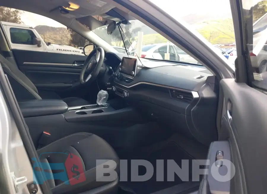 1N4BL4DV5NN379994 Photo# 5