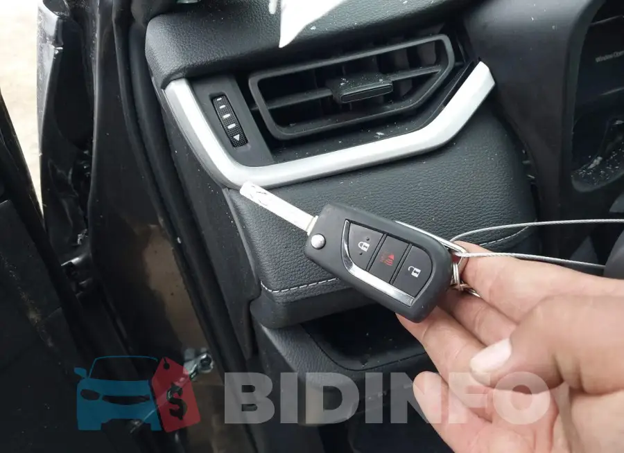 2T3G1RFV2RC401918 Photo# 11