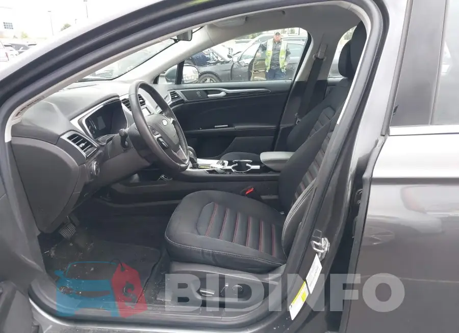 3FA6P0HD2GR385154 Photo# 5