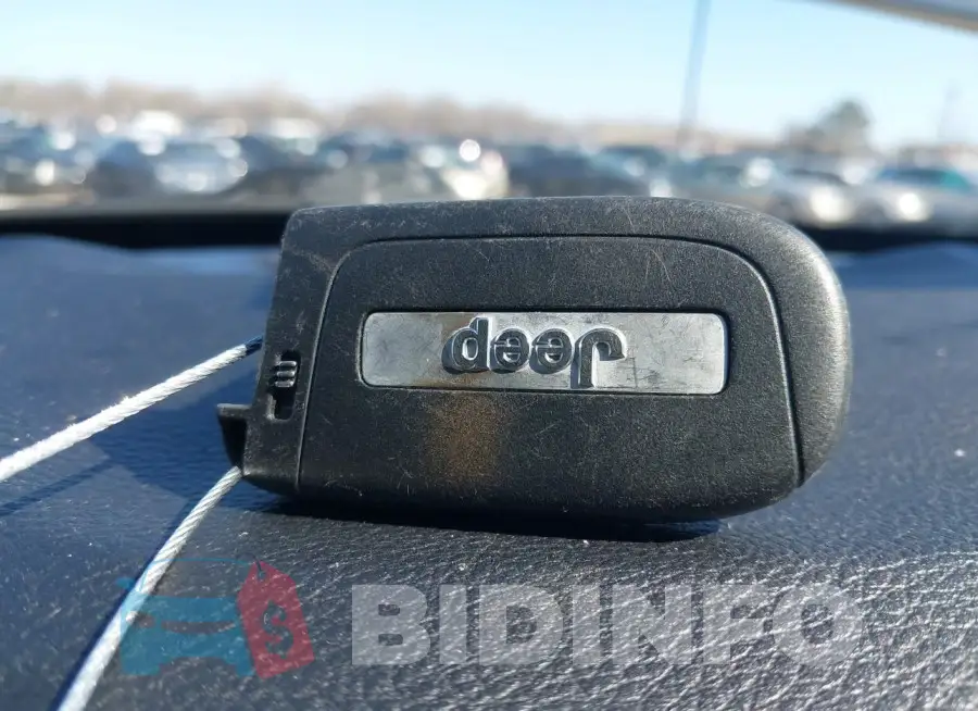 3C4NJDDB3LT214784 Photo# 11