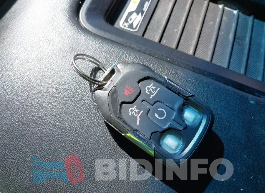 1GNSCJKC9GR423508 Photo# 11