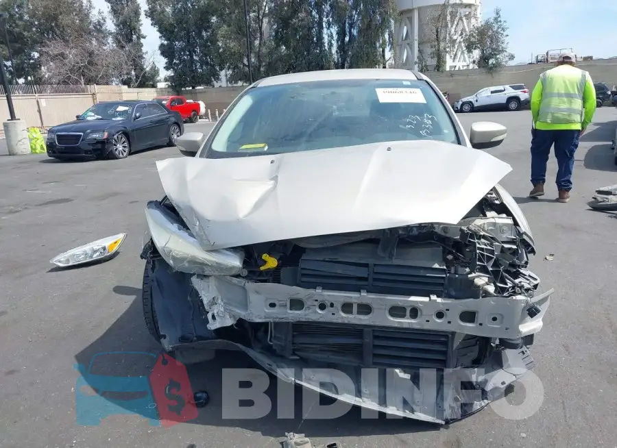 1FADP3F20HL304243 Photo# 6
