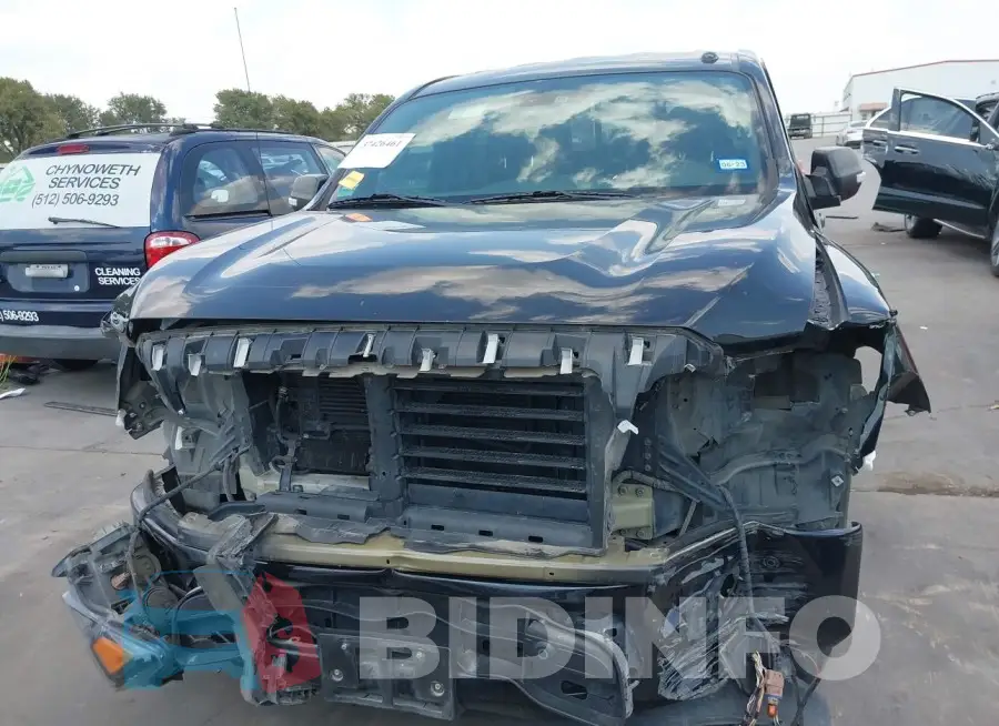 1N6AA1E67JN547949 Photo# 13