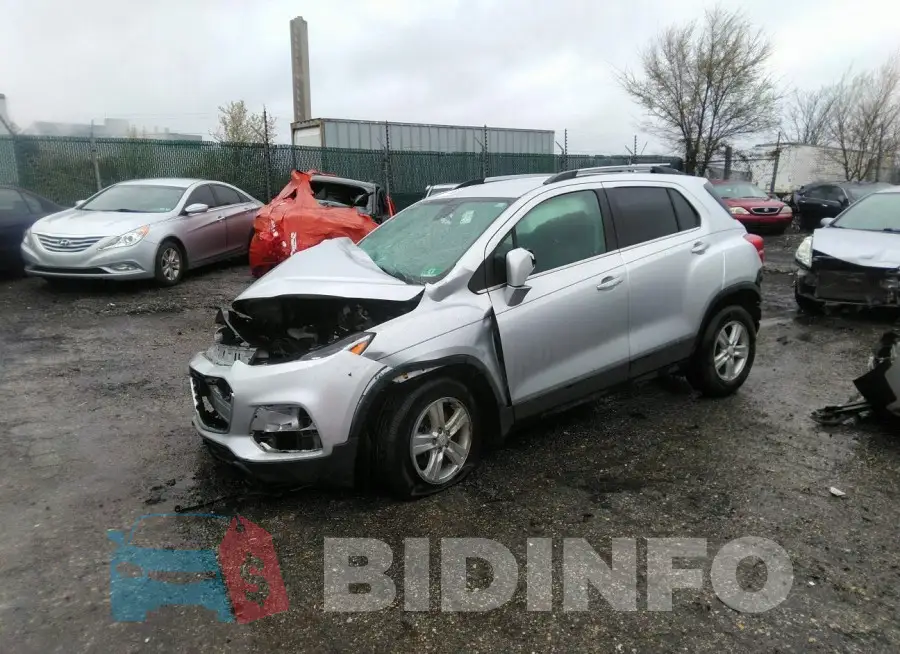 KL7CJLSB9JB728249 Photo# 2