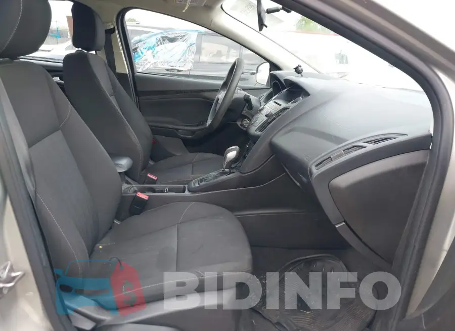 1FADP3F23FL329232 Photo# 5