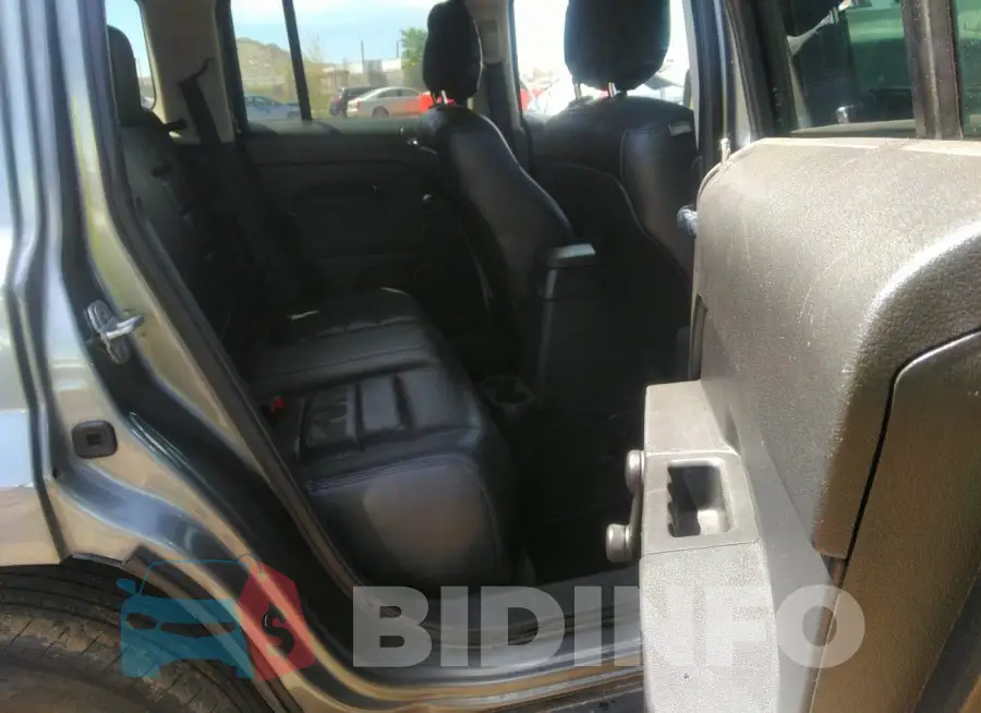 1C4NJPBA8ED507701 Photo# 8