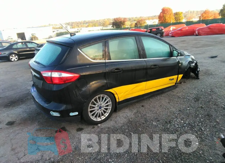 1FADP5CU7GL114701 Photo# 4