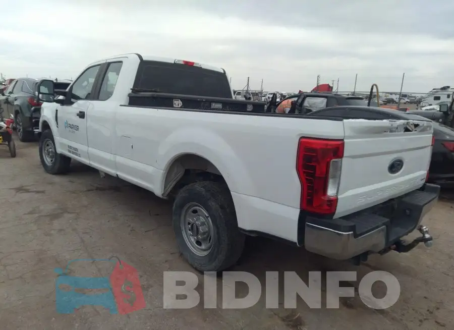 1FT7X2A68KEC89627 Photo# 3