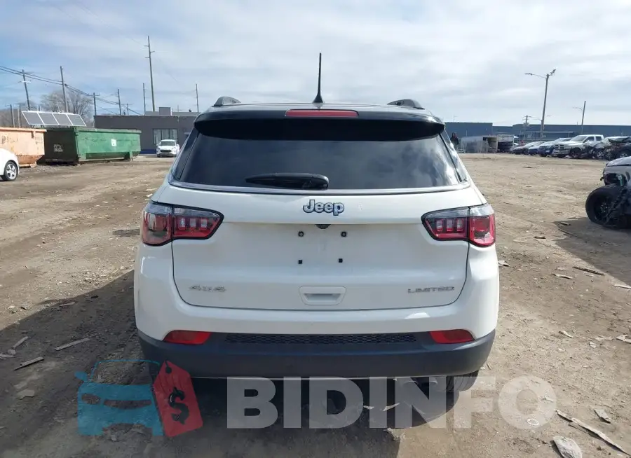 3C4NJDCB9LT160120 Photo# 16