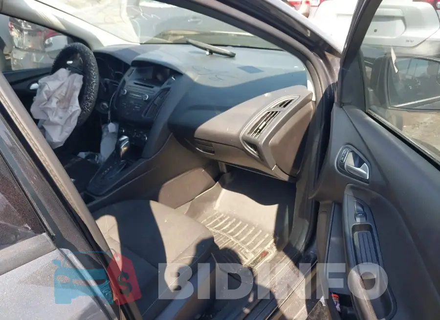1FADP3F20GL213925 Photo# 5