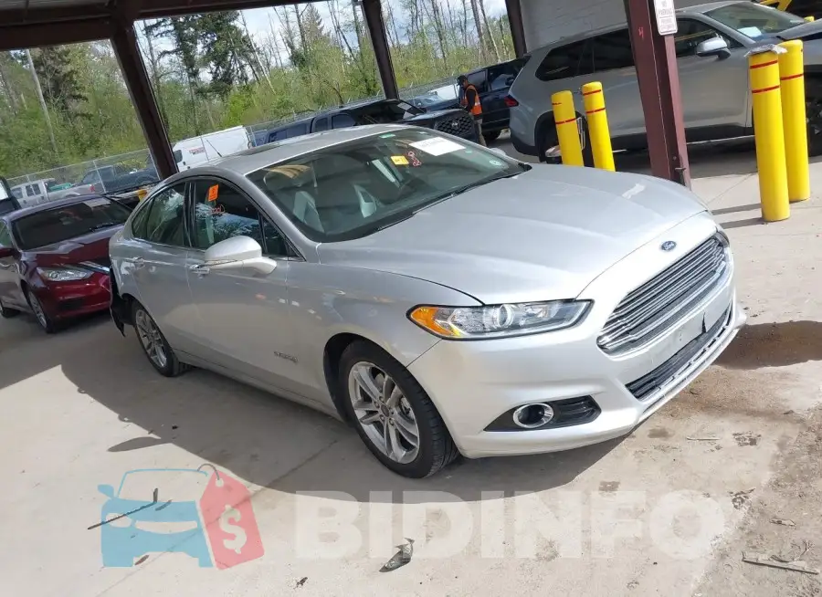 3FA6P0RUXGR387183 Photo# 1