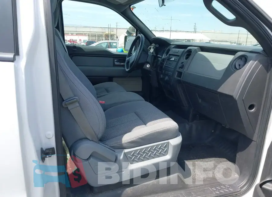 1FTNF1CF8EKD84986 Photo# 5