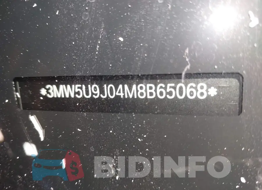 3MW5U9J04M8B65068 Photo# 18