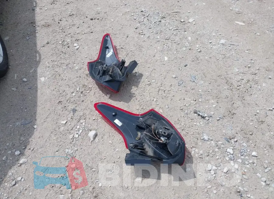 1FADP3K20FL263521 Photo# 12
