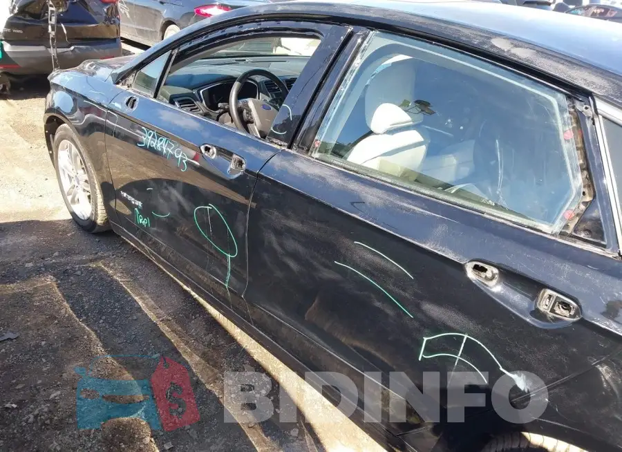 3FA6P0RUXGR191745 Photo# 14