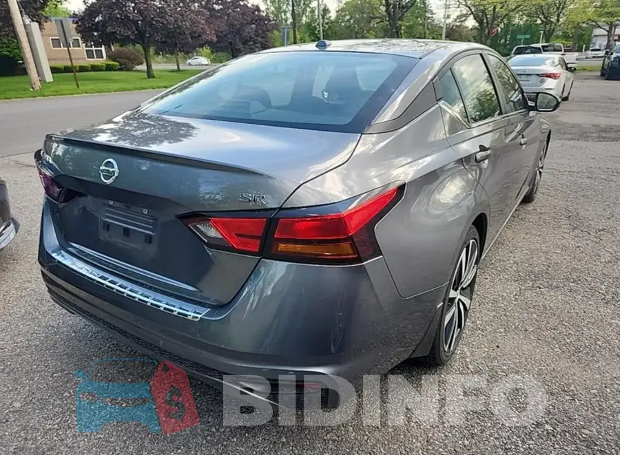 1N4BL4CV1NN365835 Photo# 4