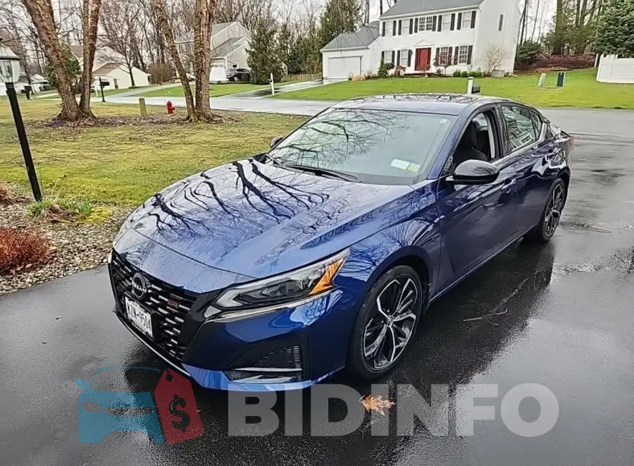 1N4BL4CV1PN320848 Photo# 2