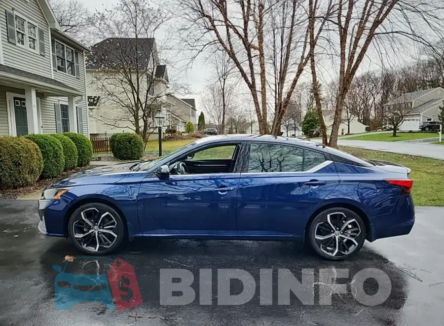 1N4BL4CV1PN320848 Photo# 17