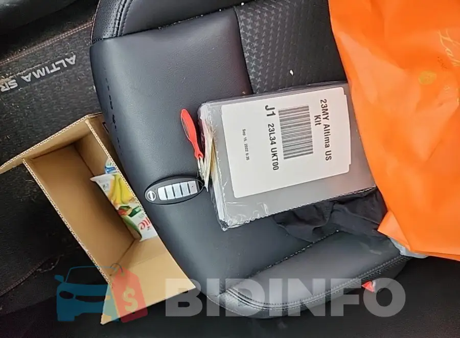 1N4BL4CV1PN320848 Photo# 10