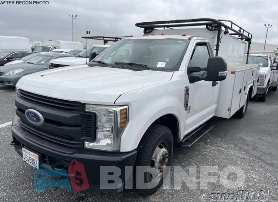 1FDRF3G63KEC47032 Photo# 8