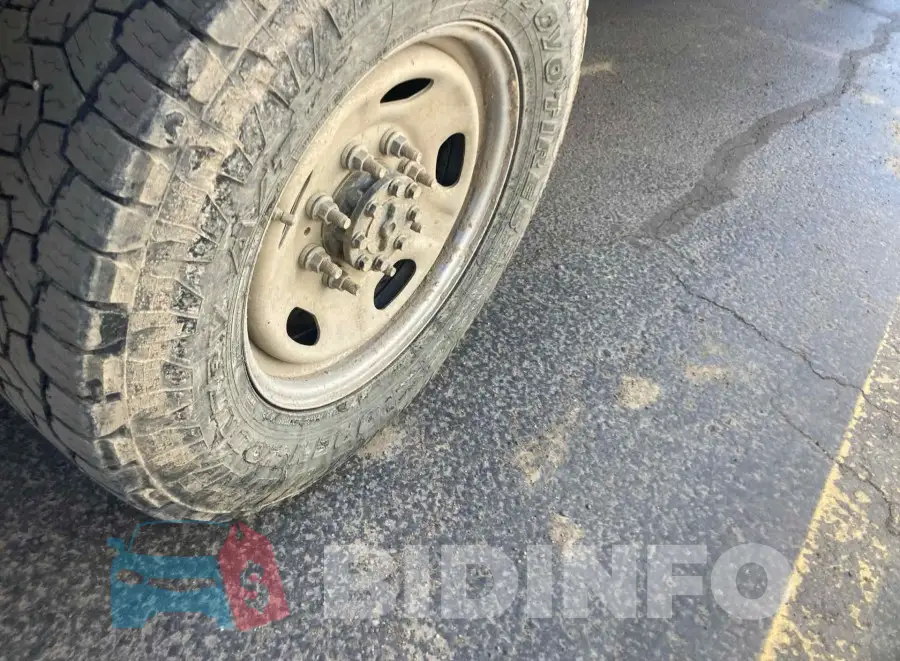 1FTBF2B67JEB85110 Photo# 16