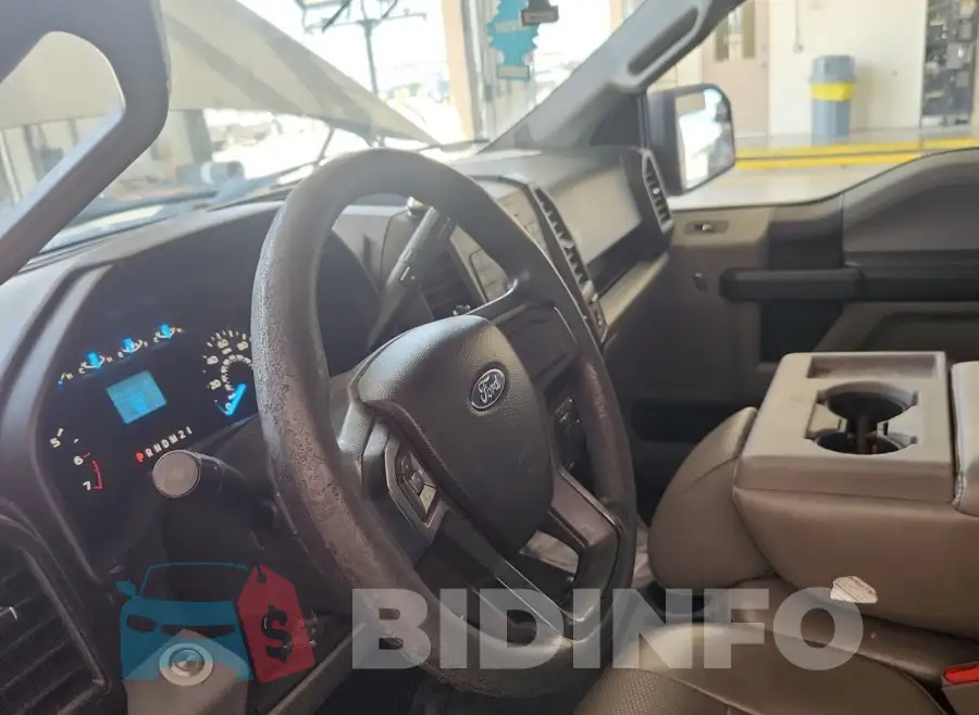 1FTNF1CF5GKE51238 Photo# 11