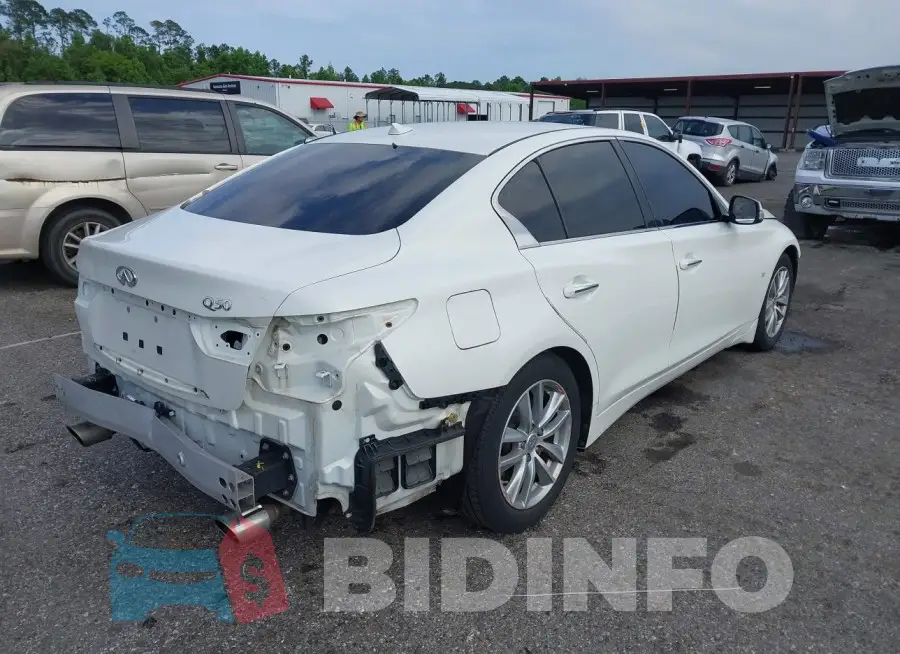 JN1BV7AP1FM330829 Photo# 4