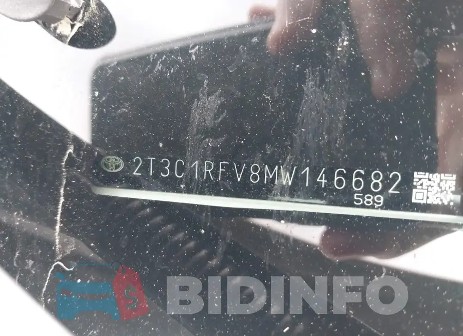 2T3C1RFV8MW146682 Photo# 9