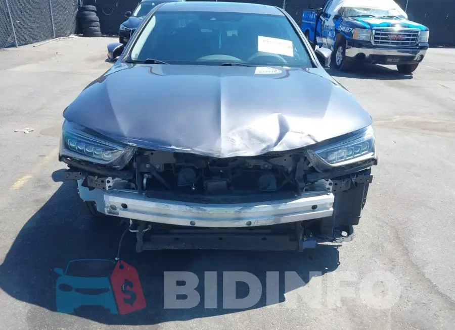 19UUB1F34JA003614 Photo# 6
