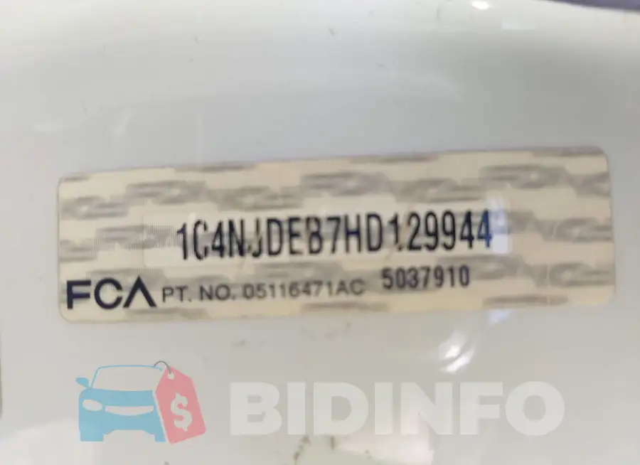 1C4NJDEB7HD129944 Photo# 9